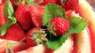 CUISINE ACTUELLE - Gâteau de semoule aux fraises et coulis de fraise