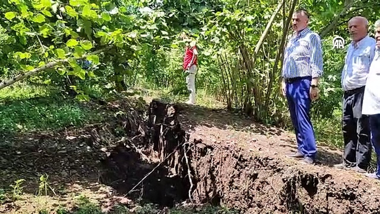 Samsun'da sağanak yağışların ardından zemin kayması tehlikesi: 5 ev daha boşaltıldı