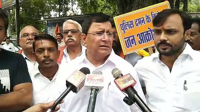 शासकीय कार्य में बाधा का अपराध दर्ज करने के विरोध में सर्व हिन्दू समाज ने निकाली रैली, कलेक्टोरेट के सामने किया 4 घंटे चक्काजाम