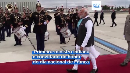 Paris recebe Modi com tapete vermelho para a compra de aviões e submarinos