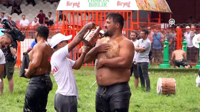EDİRNE - 662. Tarihi Kırkpınar Yağlı Güreşleri başpehlivanlık 2. tur müsabakaları tamamlandı