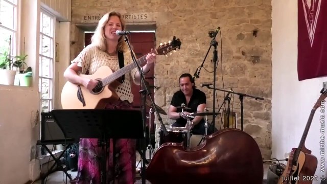 WHAT'S UP? (4 non blondes) chantée par Mirthe, concert, France