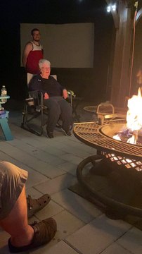 Grand-mère découvre qu'elle va être une arrière-grand-mère