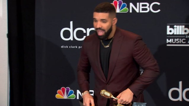 Drake Samples Kim Kardashian & Kris Jenner On New Song As He Seemingly Taunts Kanye West