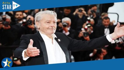 Affaire Alain Delon : « Elle me dit que l’eau… », ces soins douteux administrés à l’acteur souffrant