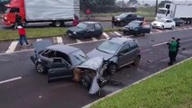 Acidente entre quatro carros interrompe trânsito na PRc-467 em Cascavel