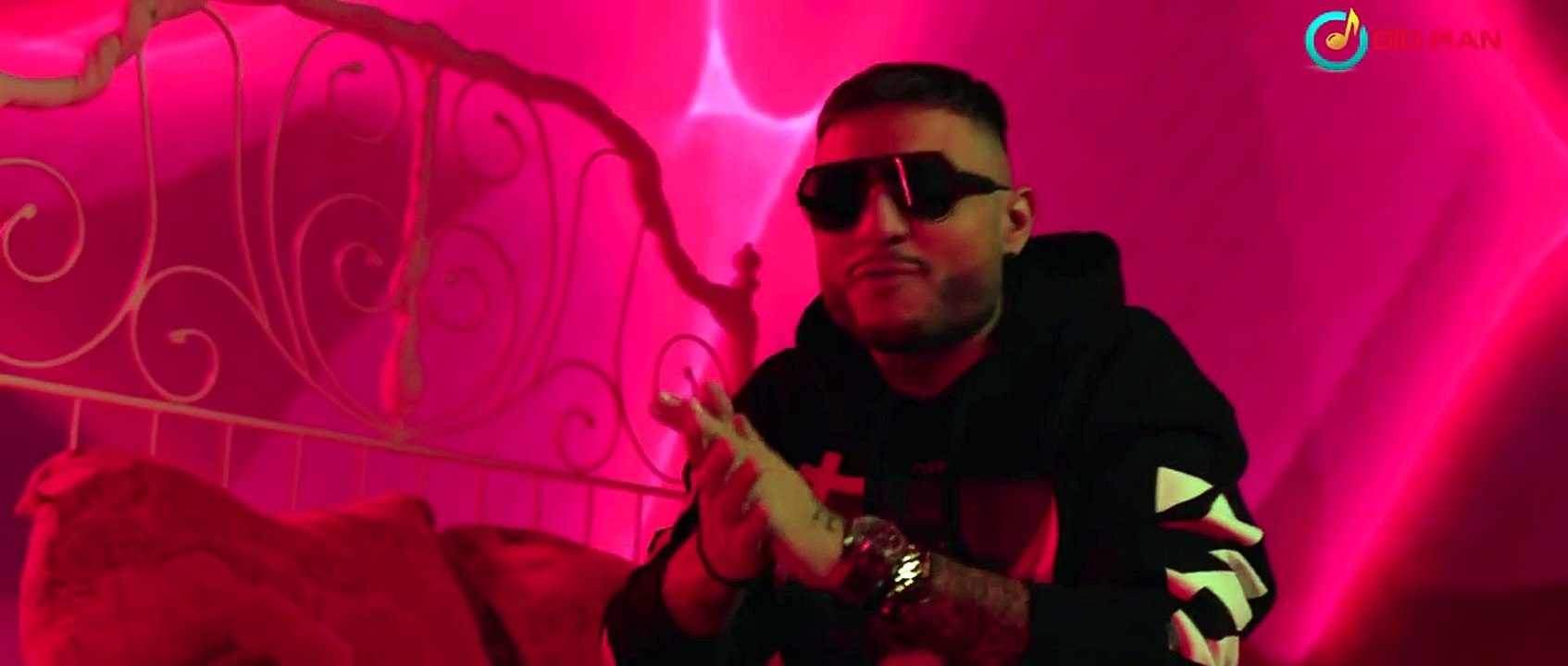 NIKOLAS - Pisy, pisy, Miau! Miau! [Official Video] 2022