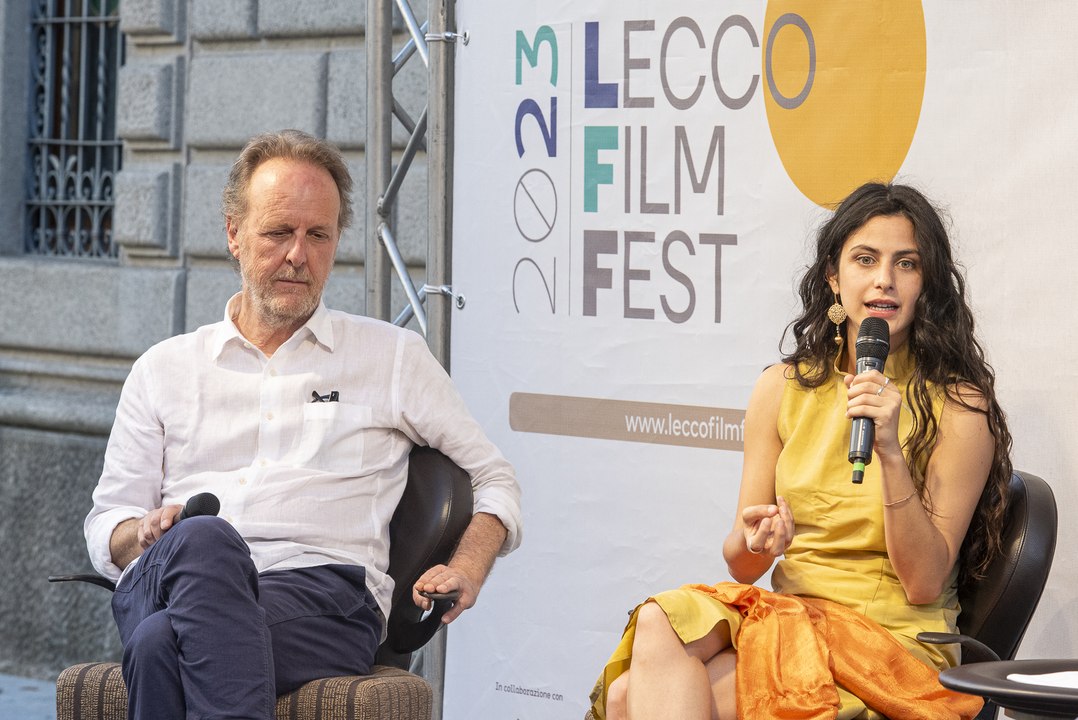 Tra lo stupore di Tutto chiede salvezza con Francesco Bruni