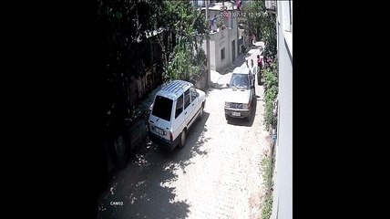 SUÇ ORTAĞI BABA KAMERAYA YAKALANDI