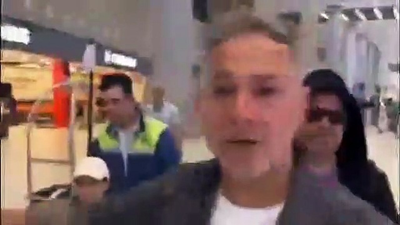 Ünlü oyuncunun son hali hayranlarını korkuttu! Beren Saat tekerlekli sandalyede görüntülendi