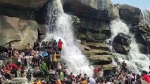 Waterfalls : इन्द्रदेव की मेहरबानी से झरनों पर छायी बहार, उमड़ रहे हजारों पर्यटक