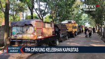 Puluhan Truk Antre Untuk Bongkar Sampah di TPA Cipayung