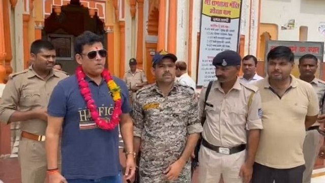 भोजपुरी अभिनेता रवि किशन ओरछा पहुंचे, बोले मोदी नेतृत्व में रामराज्य चल रहा