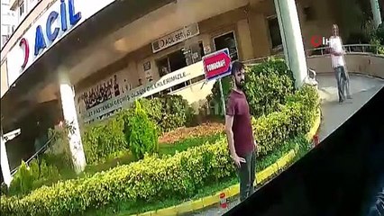 Rahatsızlanan yolcuyu güzergahını değiştirip hastaneye yetiştirdi...O anlar kamerada