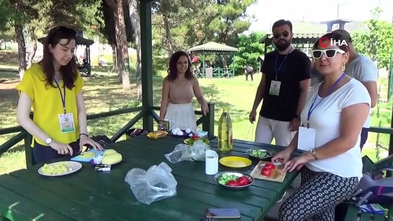 Öğretmenlere araziyi tanıma ve hayatta kalma teknikleri eğitimi verildi