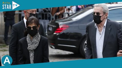 "Il n'existe plus !" : Un proche d'Alain Delon lève le voile sur les manipulations d'Hiromi Rollin