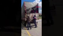 İstanbul’da kamyonlara kaçak göçmen operasyonu