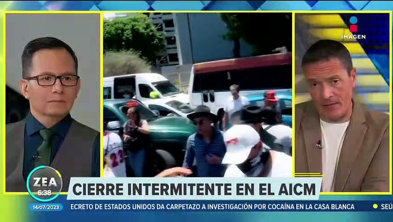 Bloquean la Terminal 1 del AICM a favor de la tauromaquía y las peleas de gallos