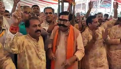 शिवा महापुराण कथा में ऐसे झूमे भाजपा नेता,देखे वीडियो