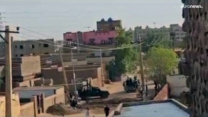 Download Video: شاهد: احتدام المعارك في السودان وسط انقطاع للاتصالات والإنترنت