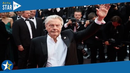 Affaire Alain Delon : cette odieuse menace qu’aurait proférée Hiromi Rollin pour être présentée comm