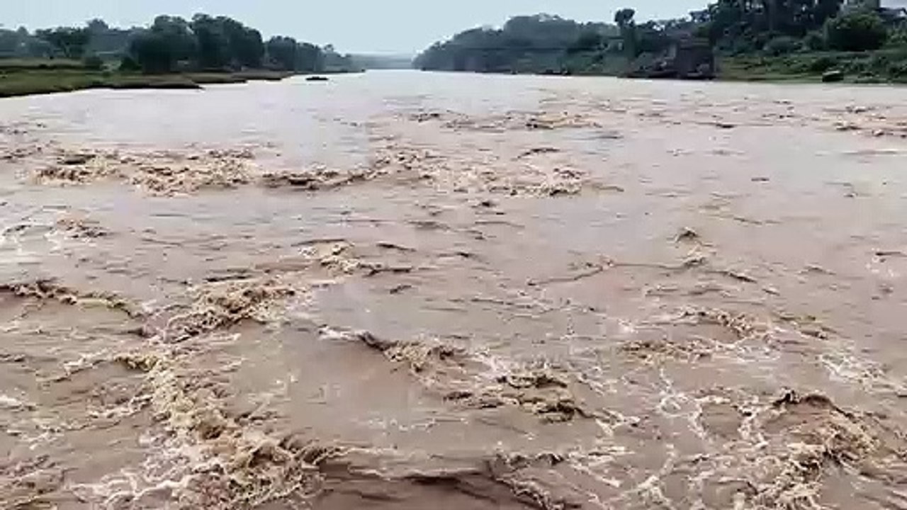 two and a half inches of rain in Manoharthana in 24 hours, Rivers in s