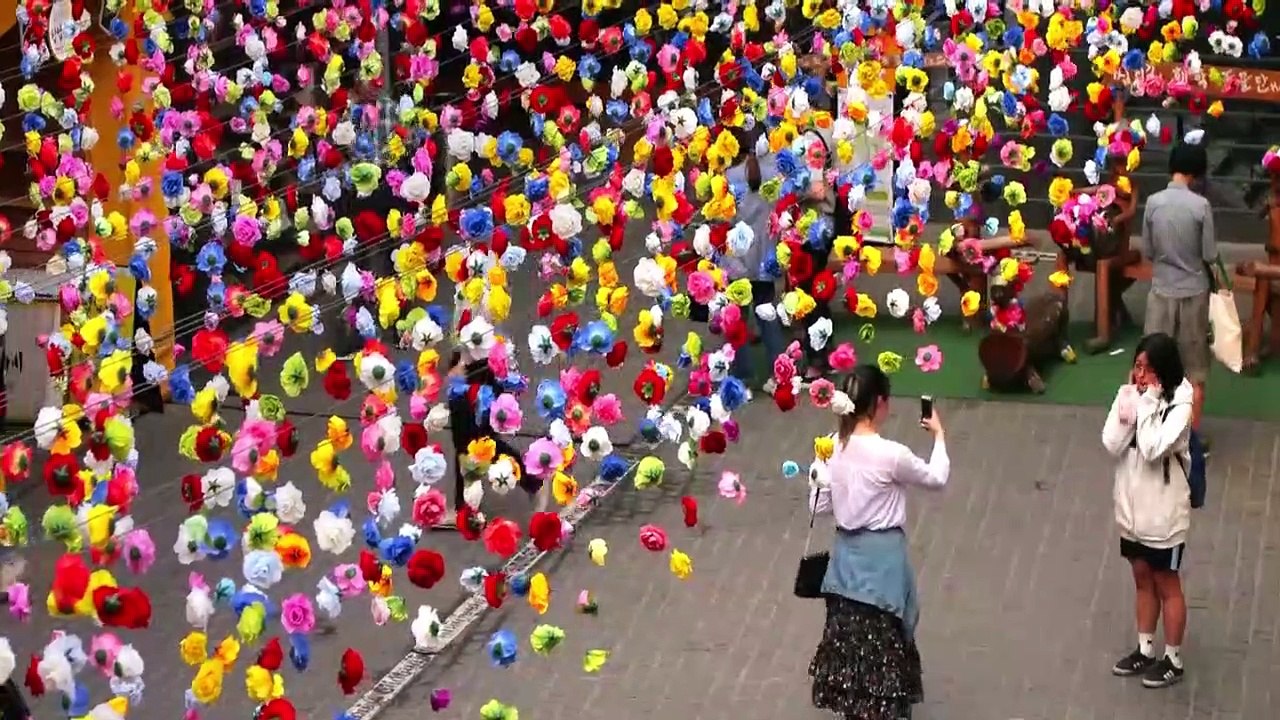 Discover the Vibrant LGBTQ+ Scene: Top Attractions and Activities for an Unforgettable Gay Seoul Excursion