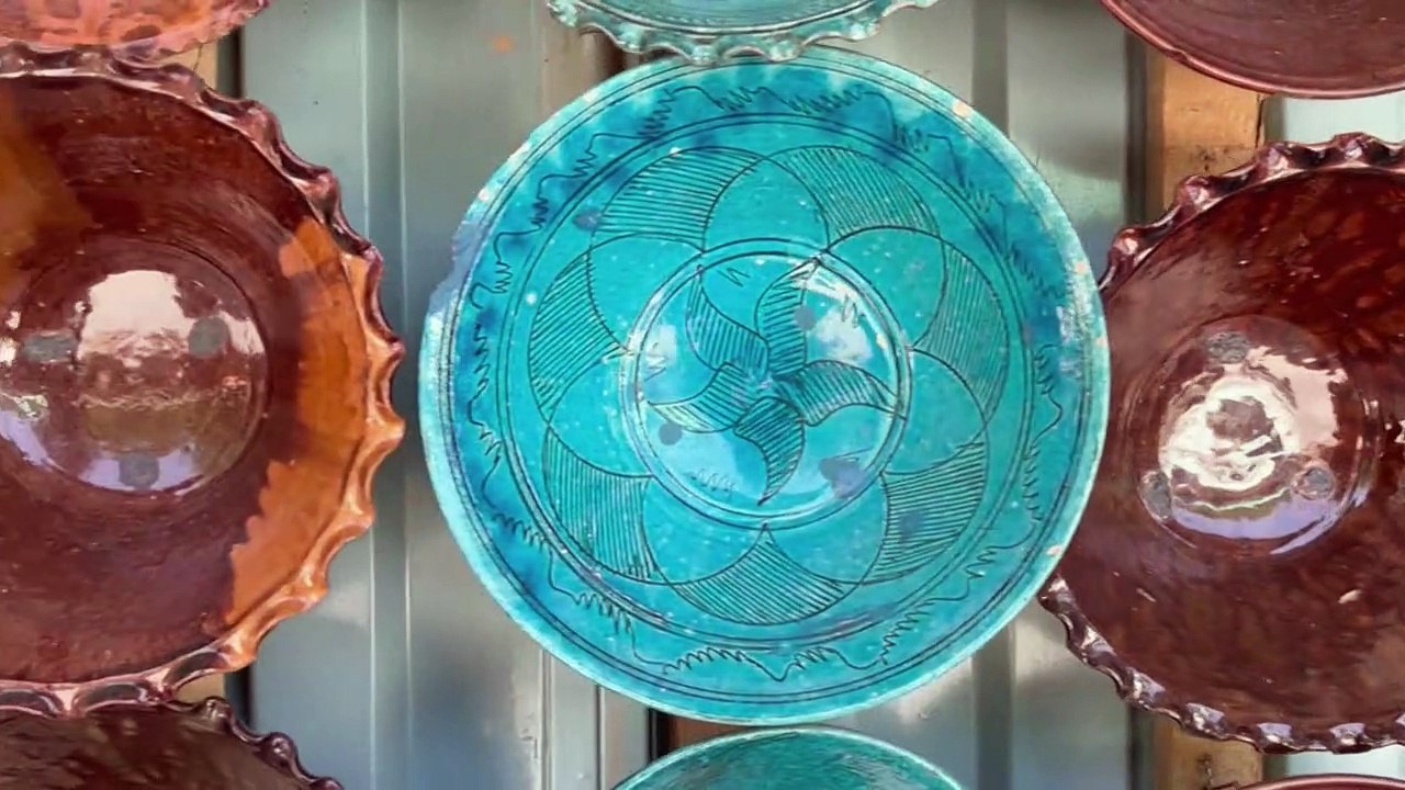 Afghan potters defy hardship to keep centuries-old craft alive