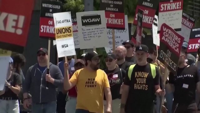 美 배우조합도 파업 결의...63년만에 작가조합과 동반 파업 / YTN