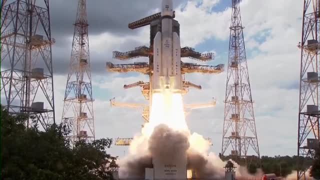 La India lanza una nave espacial a la cara oculta de la Luna