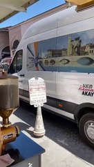 Adana'da sıcaklık 40 dereceyi bulunca belediye güvenlik önlemini artırdı: Lütfen güneşe ateş etmeyiniz!