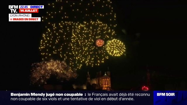 Lyon: la colline de Fourvière illuminée par le feu d'artifice du 14-Juillet