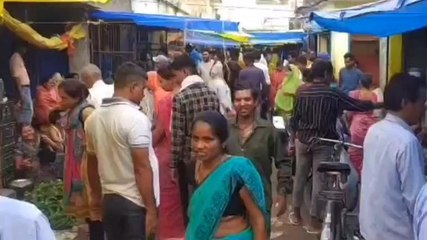 रीवा: सब्जी मंडी में महिला कांग्रेस ने टमाटर बेचकर जताया विरोध...देखें खबर