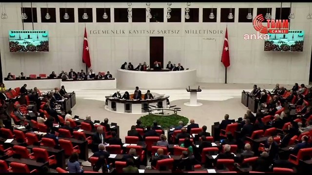 Sırrı Süreyya Önder'den Teklif kabul edilmeden teşekkür eden Cevdet Yılmaz'a, Çok öngörülü bir konuşma yaptınız