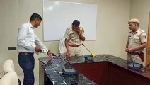 पुलिस ने चोरों से बरामद 200 मोबाइल उनके मालिकों को लौटाए