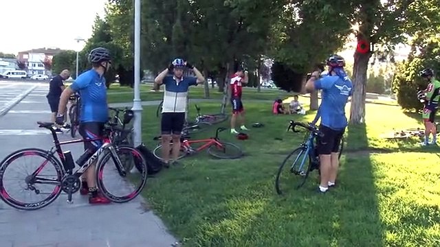 Şehit Halisdemir'in kabrine ulaşmak için 220 kilometre pedal çevirecekler