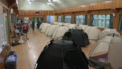 300㎜ 호우에 익산 주민 110여 명 학교·경로당 등 대피 / YTN