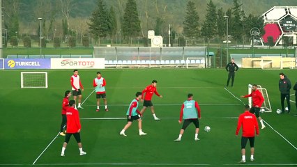 Türk futbolu onu konuşuyor! Beşiktaş'a "Geliyorum" diyen Halil Dervişoğlu, Galatasaray ile anlaştı
