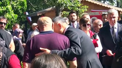 Bakan Yerlikaya'dan 15 Temmuz şehitliğine ziyaret