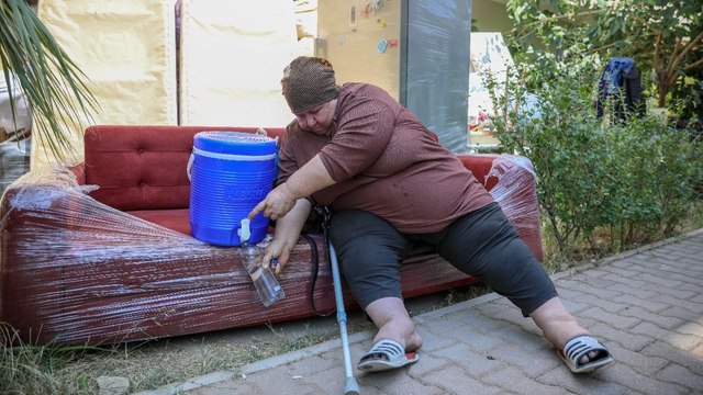 Dava sonucunu beklemeden kiracıyı kapının önüne koydular