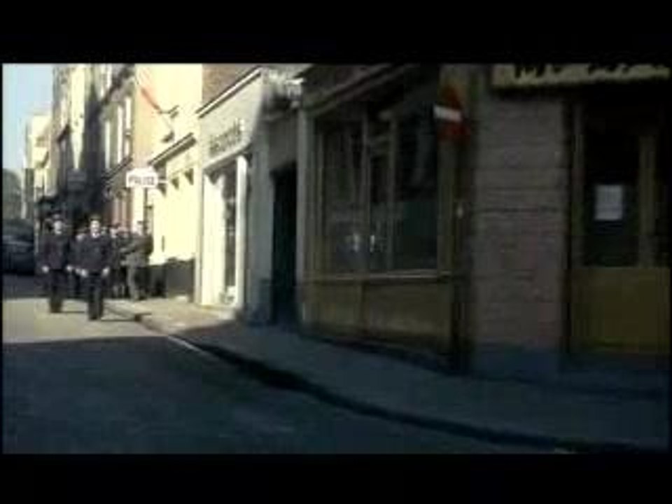 Les puissants et les cons