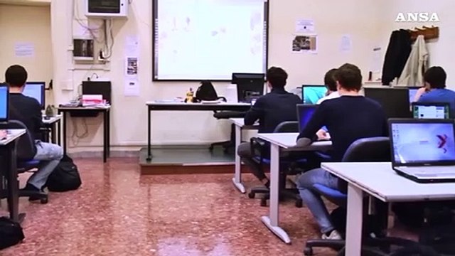 Firmato contratto della scuola, aumenti fino a 190 euro