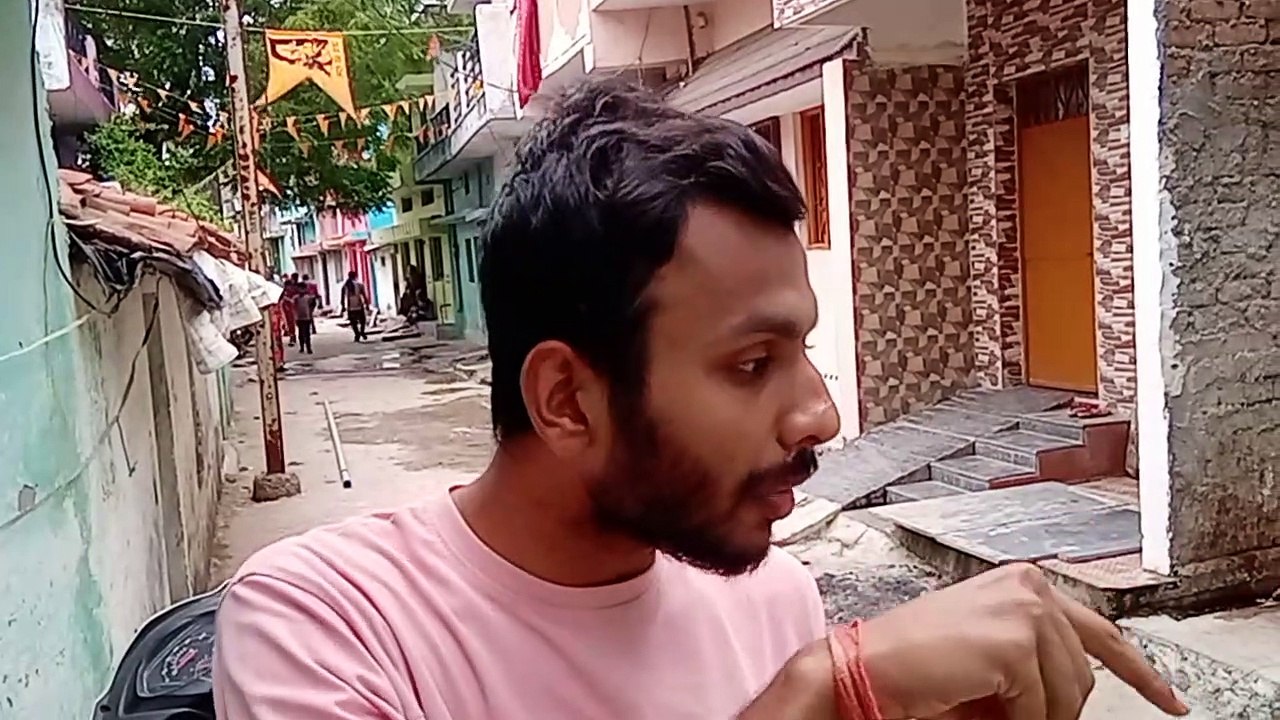 चांटीडीह पहुंचे निगम अमले ने डायरिया रोकने झोंकी ताकत, इधर दूसरे वार्डों में भी पेयजल पाइप लाइनें हैं जर्जर और नालियों में डूबी