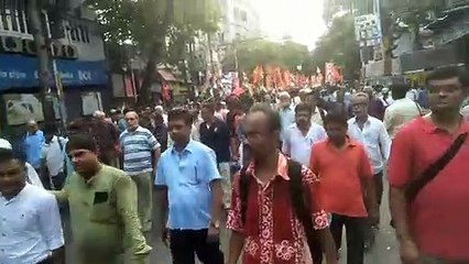 पंचायत चुनाव हिंसा के विरुद्ध विपक्ष ने कोलकाता में निकाली रैली