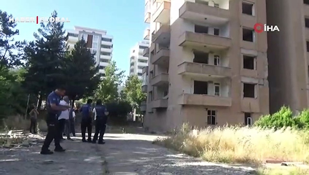Korkunç olay! Ağır hasarlı binanın 7’nci katından düşen kişi öldü