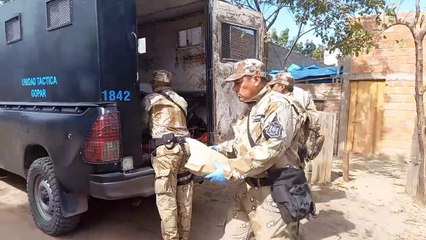 La brigada de investigaciones trabaja en el lugar de los hechos
