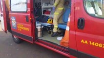 Homem tem lesão grave na perna após colisão entre motos no Bairro Interlagos