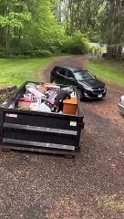 Tagged Bear Raids Litchfield Benne à ordures