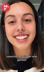 Jolanda Renga dà una lezione a chi la chiama 'brutta'