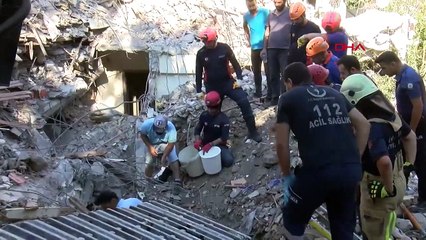 Effondrement PENDANT LA DESTRUCTION CONTRÔLÉE À BAKIRKÖY - 1